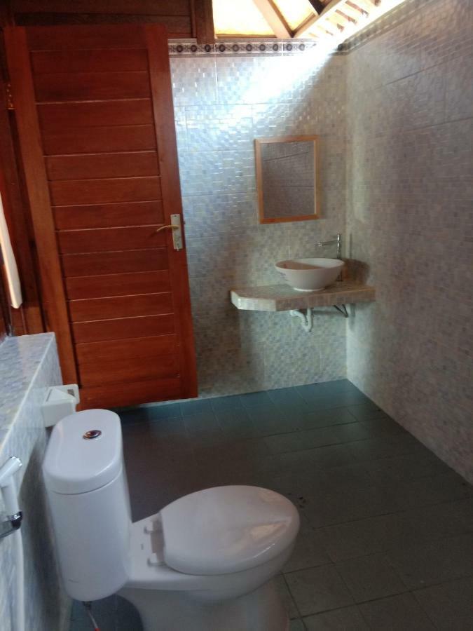 Svaha Nusa Guest House Нуса-Лембонган Екстер'єр фото