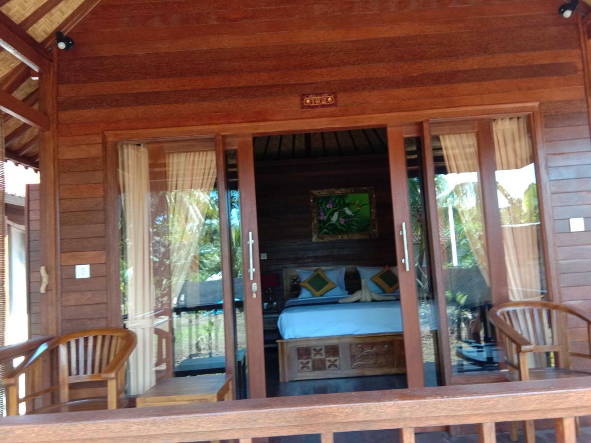 Svaha Nusa Guest House Нуса-Лембонган Екстер'єр фото