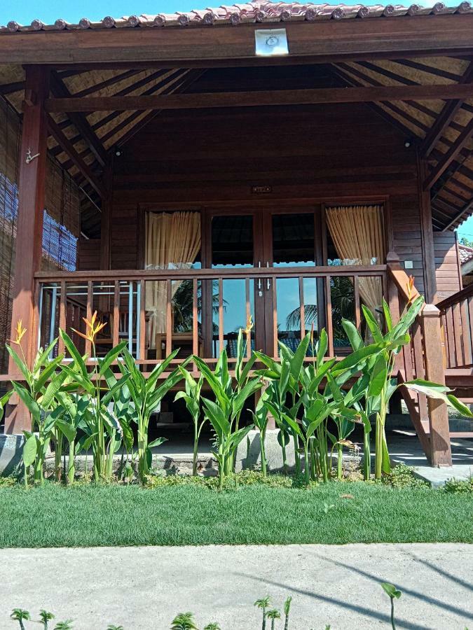 Svaha Nusa Guest House Нуса-Лембонган Екстер'єр фото