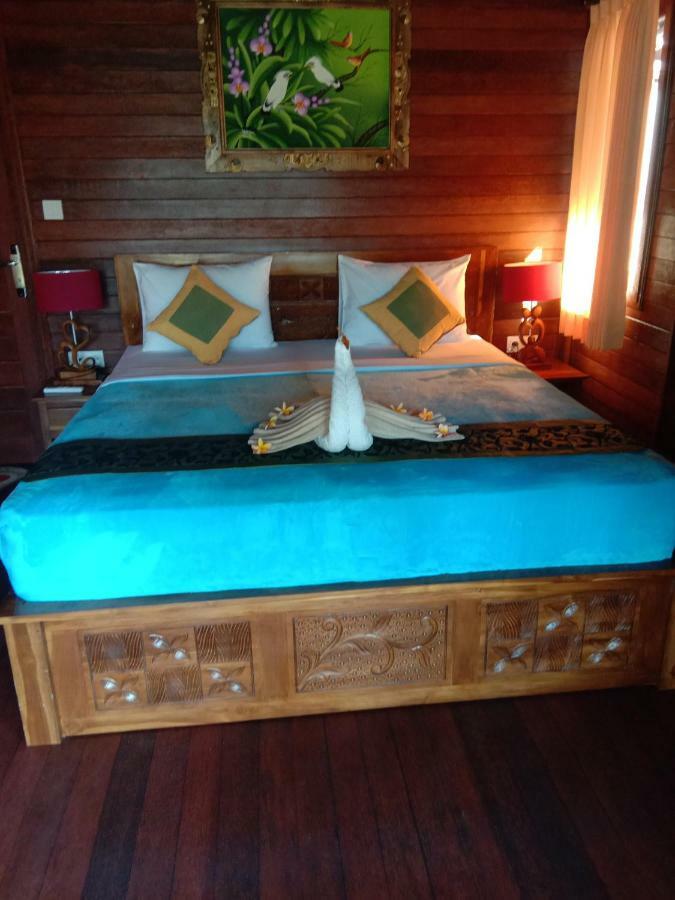Svaha Nusa Guest House Нуса-Лембонган Екстер'єр фото