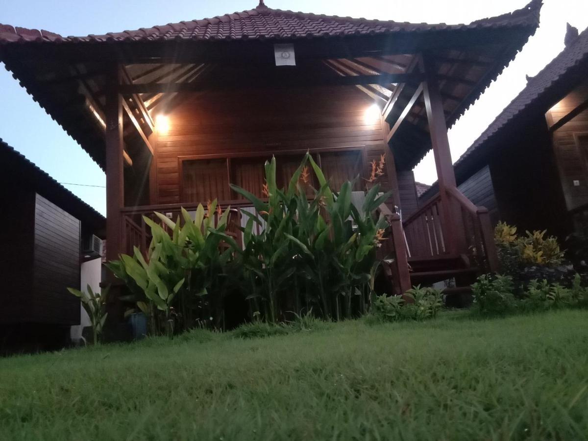 Svaha Nusa Guest House Нуса-Лембонган Екстер'єр фото